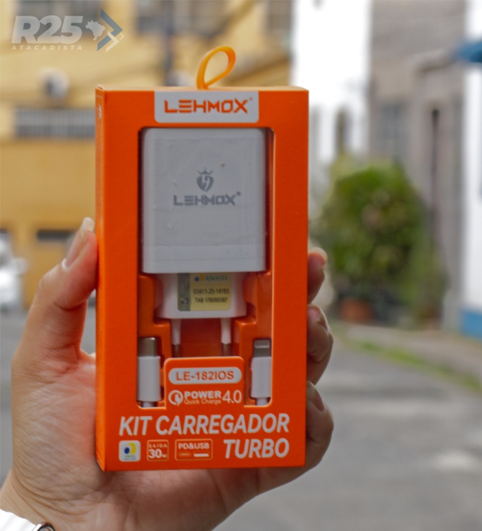 Carregador Type-C Lightning PD 30W + 1 USB Lehmox - LE-182IOS