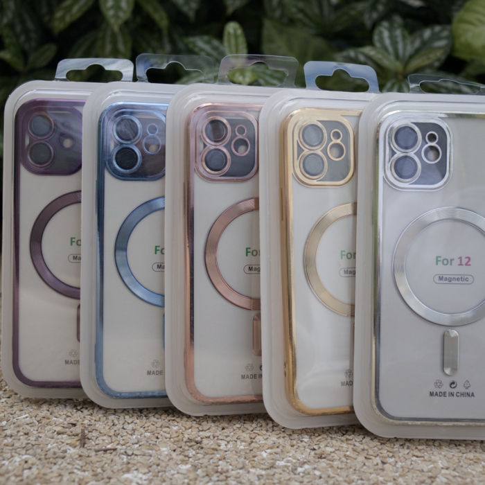 Capa Acrílica Magsafe C/ Detalhes Metalizados e Proteção de Câmera - Apple